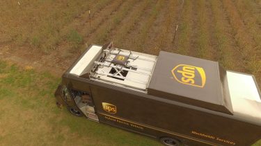 UPS Transporter mit Drohne