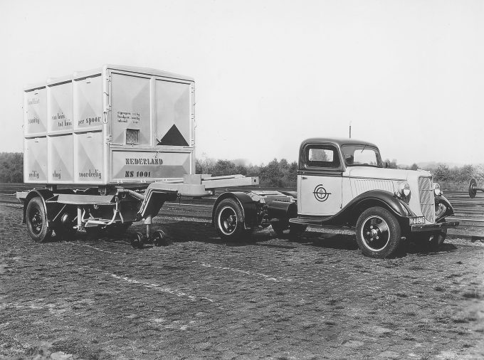 Container-Trailer 1936 DAF TIR transNews