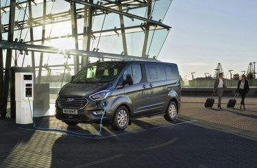 Hochvolt bei Ford Transit Custom Plug-in Hybrid PHEV TIR transNews