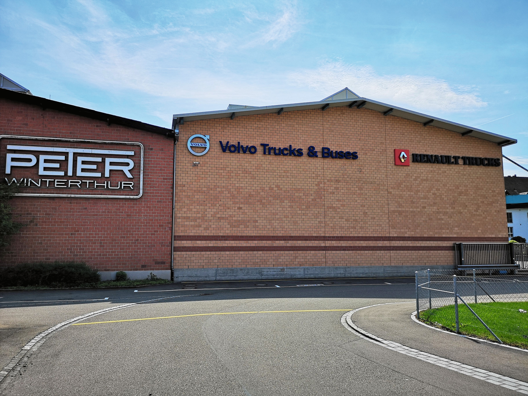 Peter Winter­thur Fahrzeugbau AG Truck Center Zürich Ost Volvo Group TIR transNews
