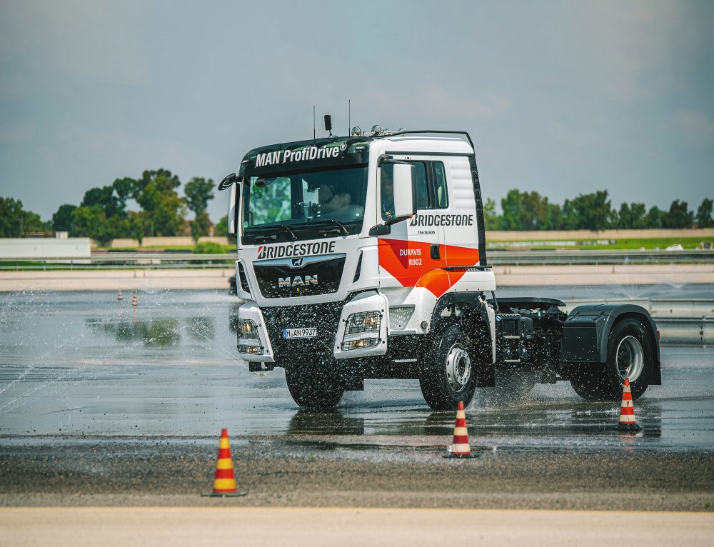 Bridgestone Premiumreifen TIR transNews