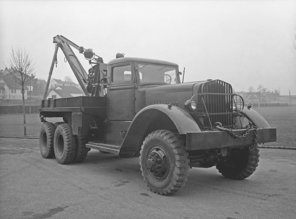 Kranwagen Ward LaFrance Model 1000 M1 Series 1 TIR transNews
