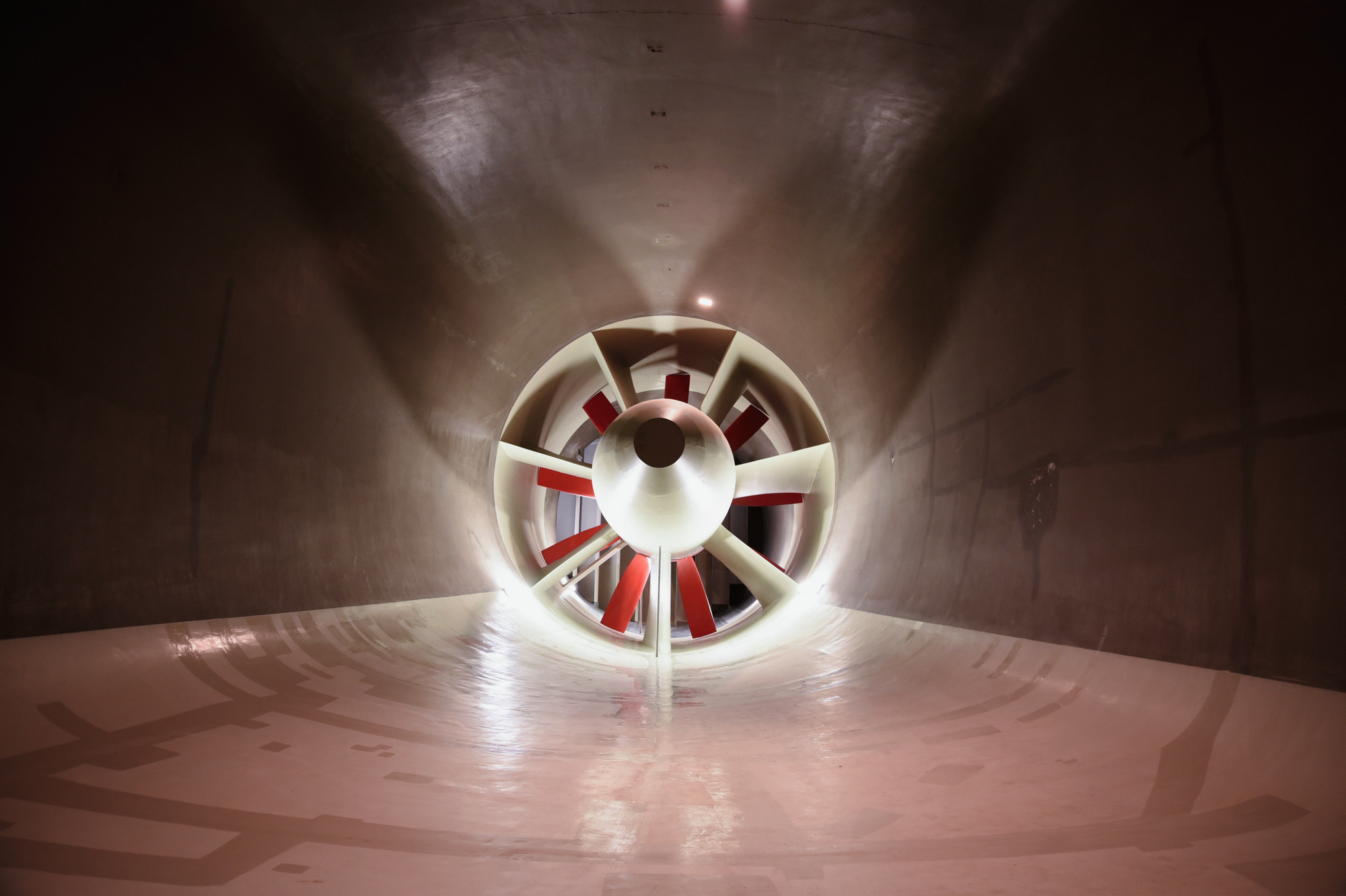 Daimler Trucks Windkanal TIR transNews