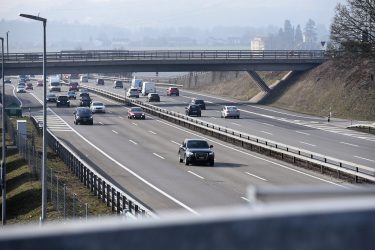 Verkehrsregeln Rechtsvorbeifahren Autostrassen 2021 TIR transNews