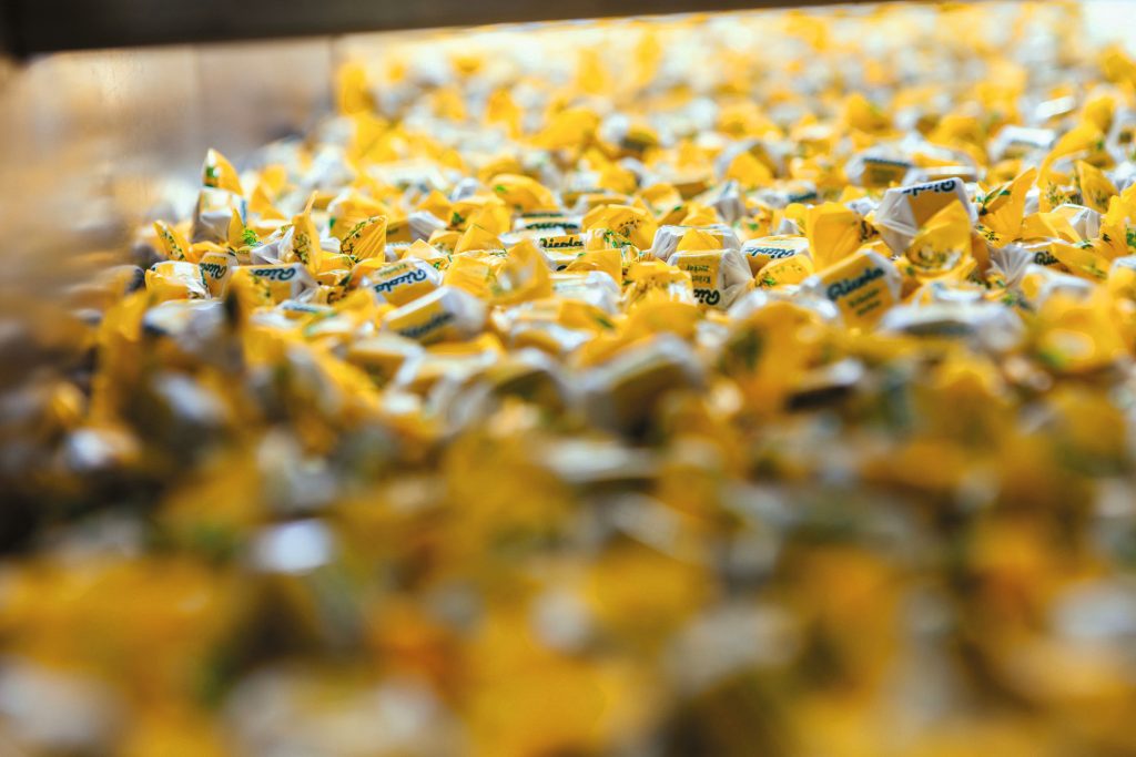 Ricola Kräuterzentrum Laufen Dachser TIR transNews