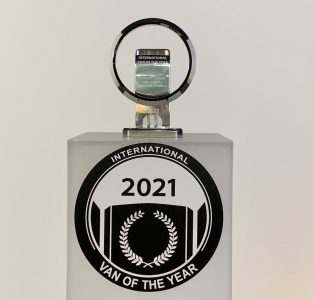 IVOTY 2021 Groupe PSA Paris TIR transNews