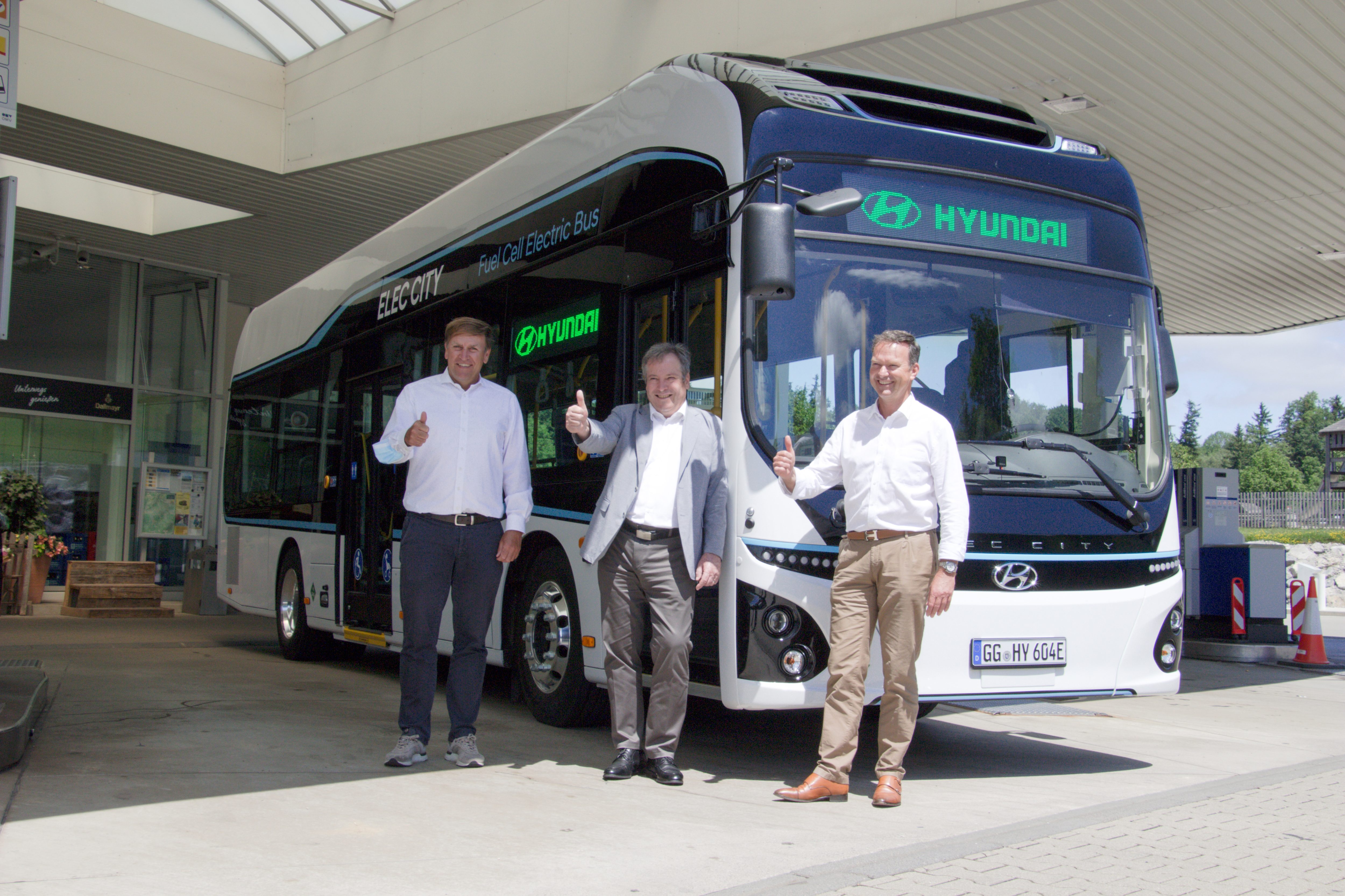 Hyundai Elec City Fuel Cell Bus Brennstoffzellen-Bus TIR transNews