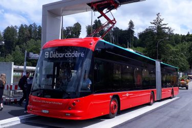 Hess-Gelenkbusse lighTram Biel TIR transNews