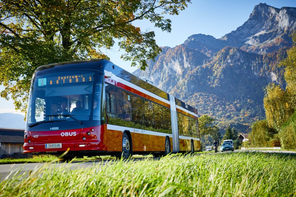 salzburg AG Hess lighTram 19 DC TIR transNews