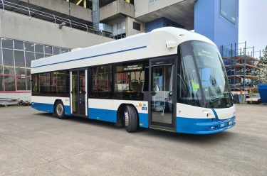 Batterie-Quartierbusse der VBZ von Hess TIR transNews