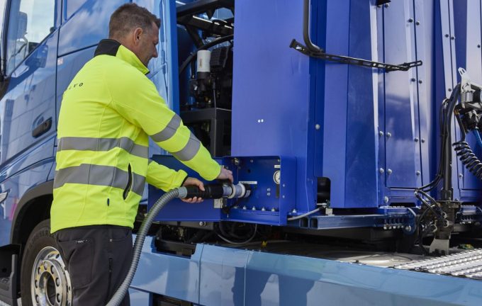 Volvo Trucks Brennstoffzellen-LKW TIR transNews