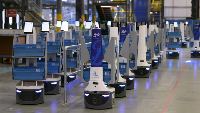 Locus-Robotics_AMR_Solution TIR transNews