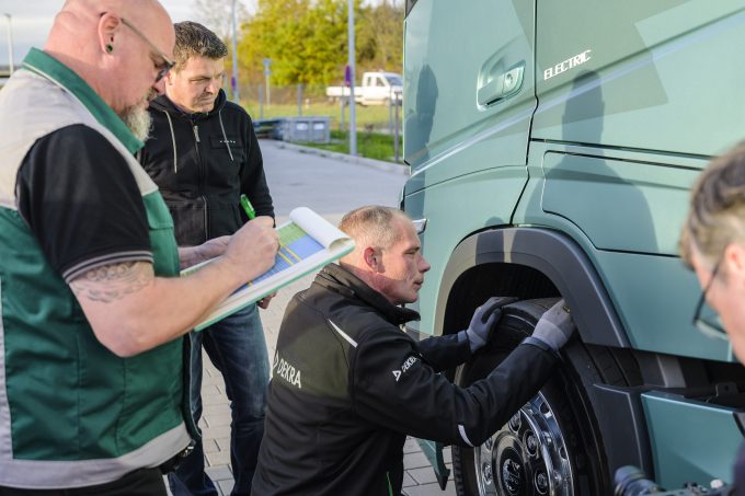 Volvo Trucks Miles Challenge TIR transNews