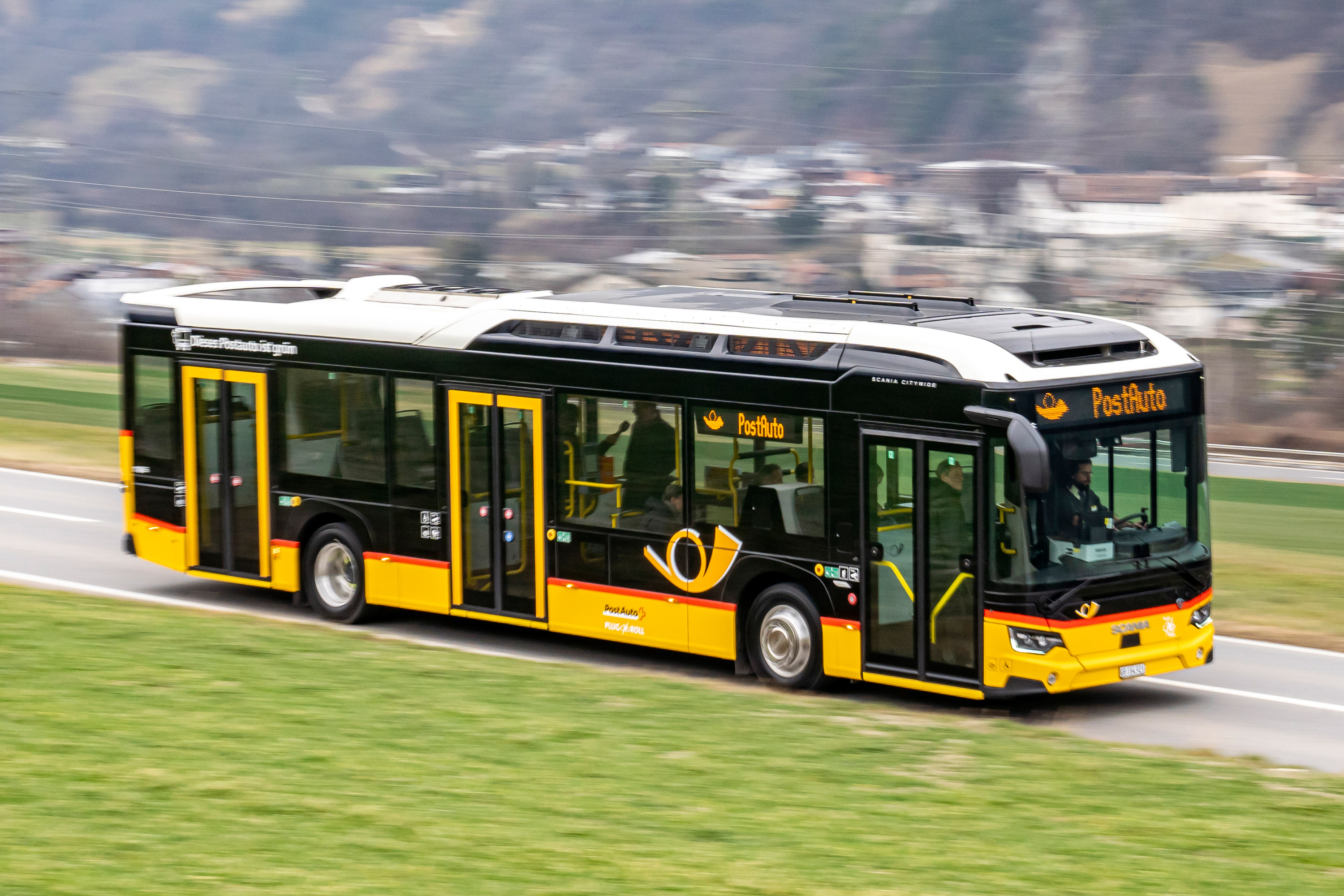 PostAuto Graubünden Scania TIR transNews