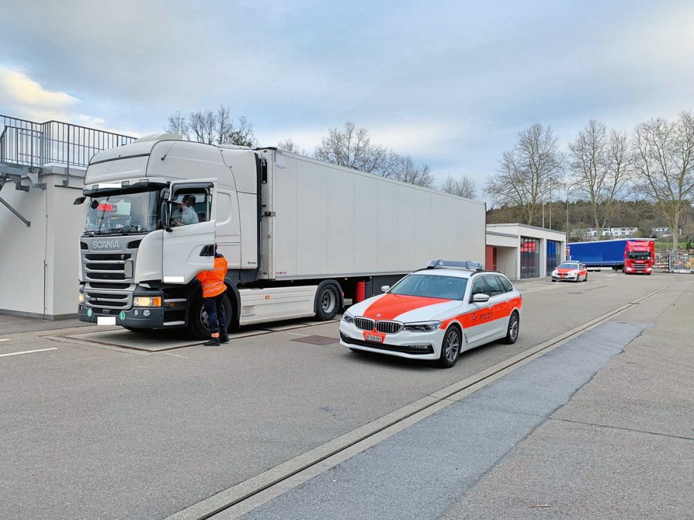 Verkehrskontrollen Fahrzeuge kontrolliert TIR transNews