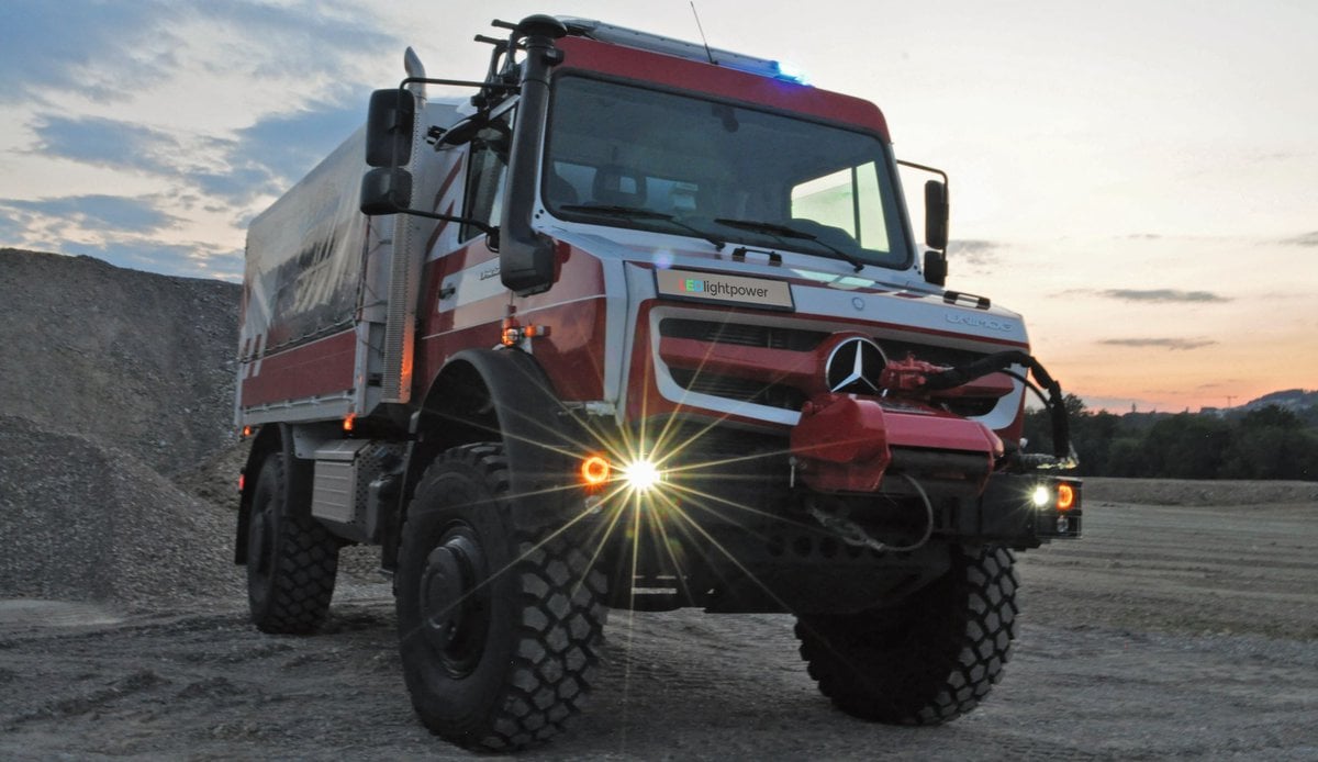 LEDlightpower in der Ostschweiz hat sich auf massgeschneiderte Beleuchtungslösungen spezialisiert. Die Leuchten für diesen hochgeländegängigen Unimog laufen über die offiziellen Vertriebskanäle.