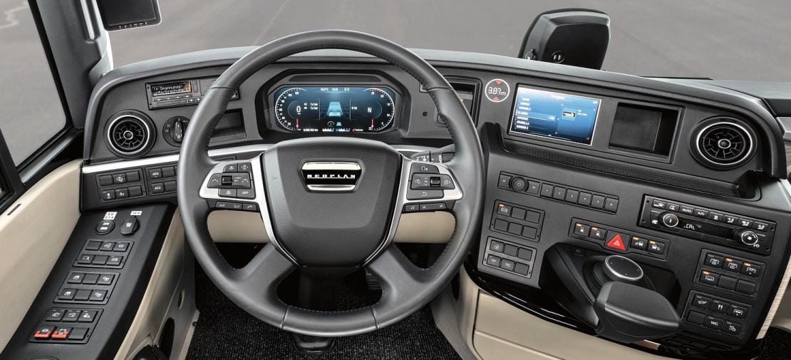 Neoplan Tourliner Cockpit TIR transNews