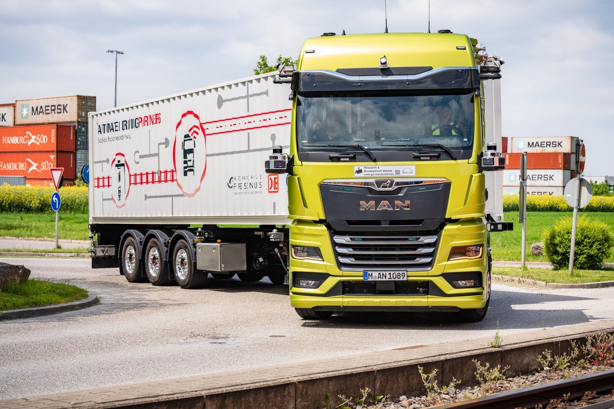 ANITA autonomer LKW TIR transNews