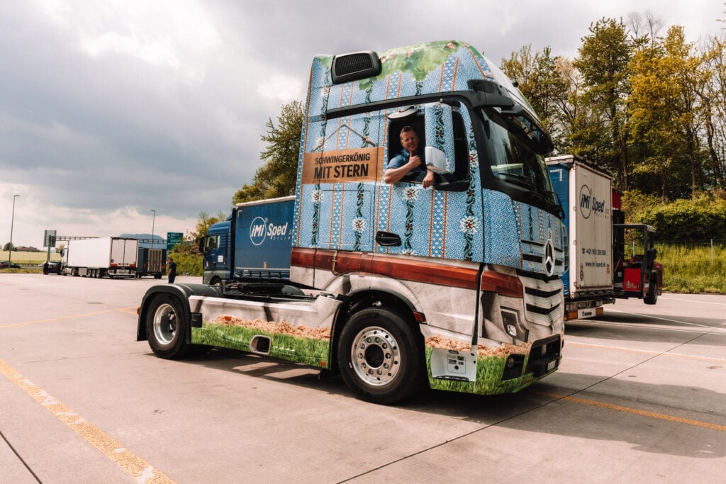 Schwingerkönig Matthias Glarner Markenbotschafter Mercedes-Benz Trucks TIR transNews