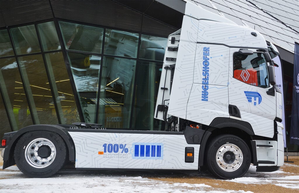 Renault Trucks E-Tech T Hugelshofer TIR transNews