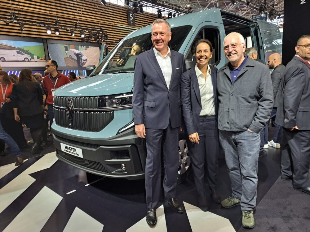 Solutrans 2023 Renault Master Weltpremiere TIR transNews