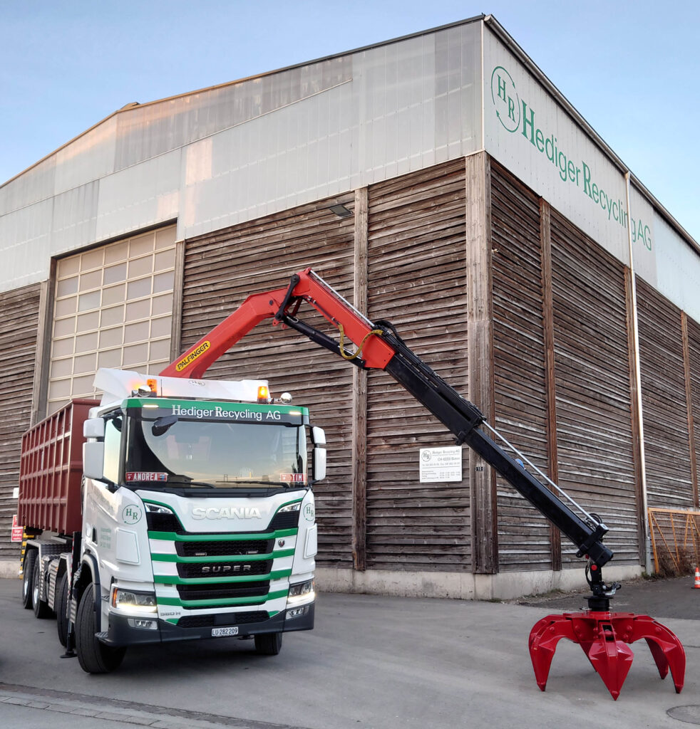 Scania 560R B 8x4 NZ Hediger Recycling TIR transNews