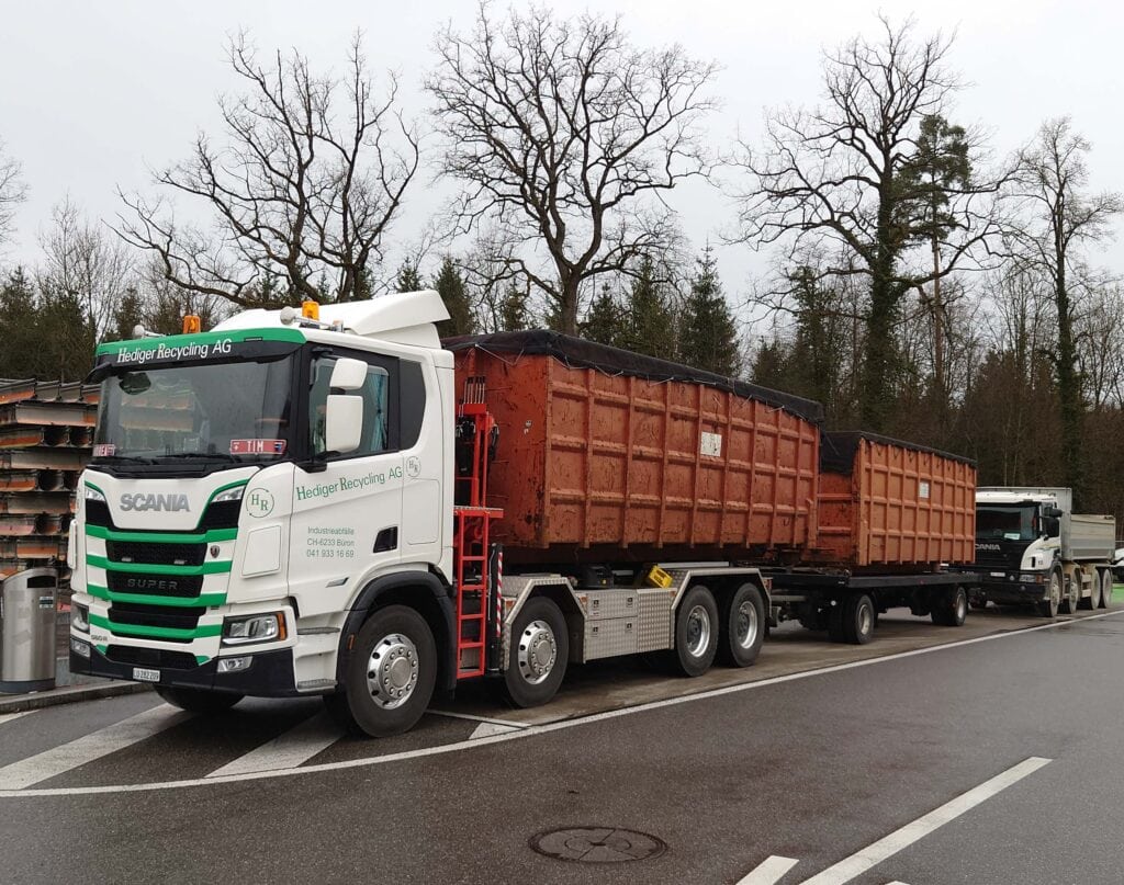 Scania 560R B 8x4 NZ Hediger Recycling TIR transNews