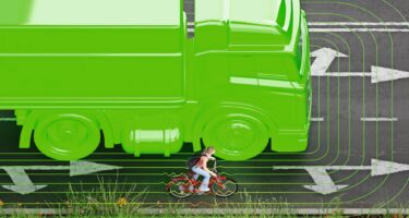 Auswertungen der Allianz-Unfallforschung belegen, dass Fussgänger und Fahrradfahrer vor allem dann gefährdet sind, wenn LKW an Kreuzungen und Einmündungen nach rechts abbiegen. (Bild: Allianz)