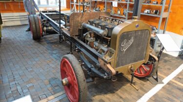 Der erste LKW von Saurer aus dem Jahr 1903, eine Leihgabe des Verkehrshauses der Schweiz, wurde nur als Betriebswagen eingesetzt.