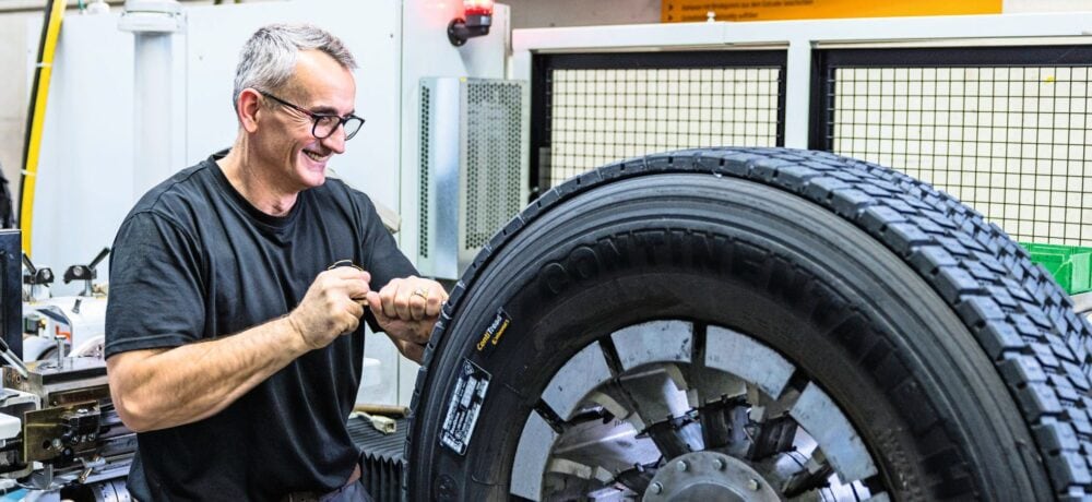 BestDrive by Continental bietet im betriebseigenen Neugummierungswerk in Aarau innovative und professionelle Runderneuerungslösungen, die gleichzeitig alle Anforderungen an Leistung und Sicherheit erfüllen.
