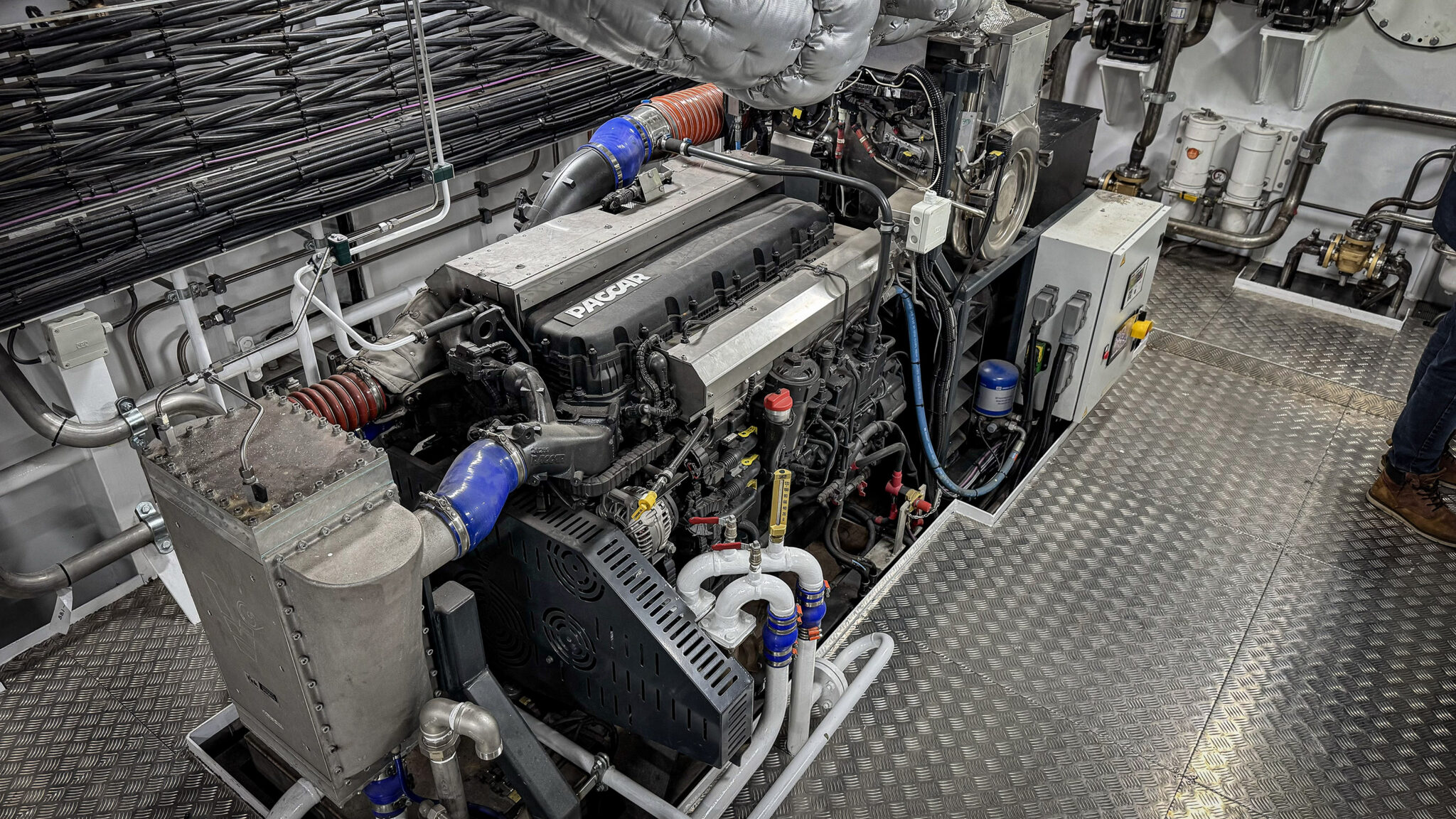 Fünf Paccar MX-13-Motoren treiben revolutionäres Schiff an - TIR transNews