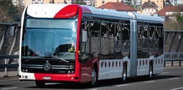 Die Mercedes-Benz eCitaro G fuel cell Wasserstoffbusse verfügen über vier Batteriepakete mit insgesamt 392 kWh Kapazität und eine «kleine» 60-kW- Brennstoffzelle. (Foto: Alain Wicht)