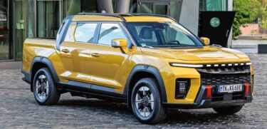 Der Elektro-Pick-up misst 5,16 Meter in der Länge, der Radstand beträgt trotz EV-Architektur günstige 3,15 Meter.