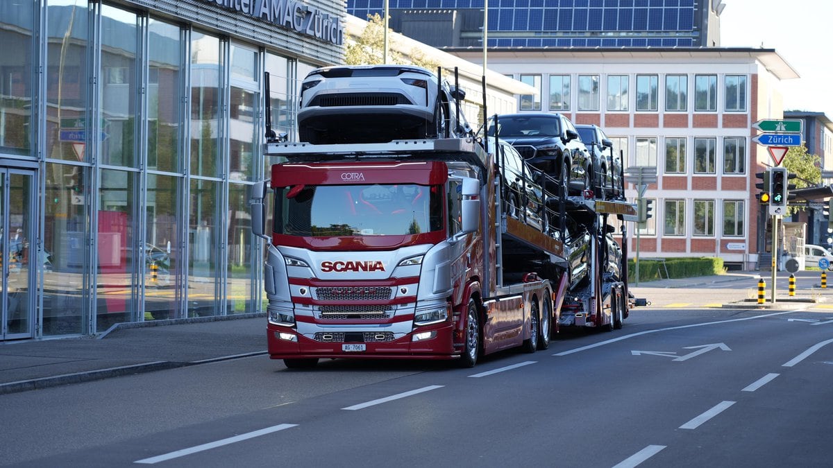 Verwunderlich Tir Auf Lkw Bild