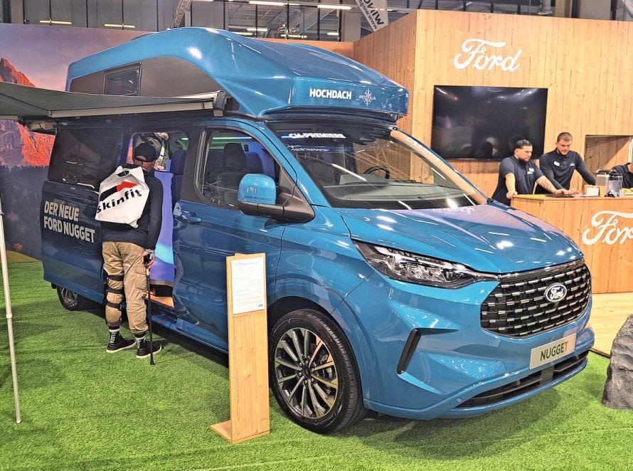 Auch der neue Ford Nugget mit festem Hochdach und Frontantrieb wurde als Schweizer Premiere gezeigt.