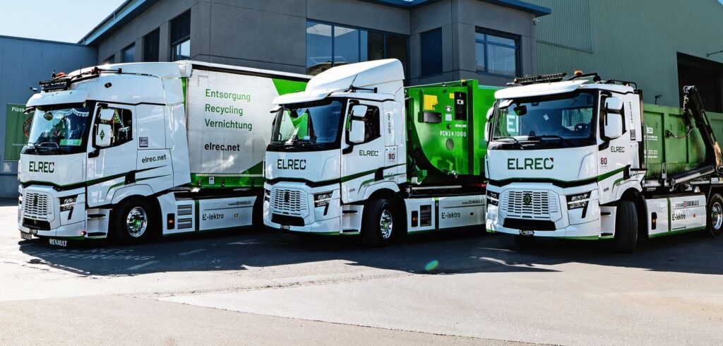 Das komplette Elrec-AG-Trio (v . l.): E-Tech T 4×2 Sattelzugmaschine, E-Tech C P8×4*4 Hakengerät und E-Tech C 4×2 als Welaki.