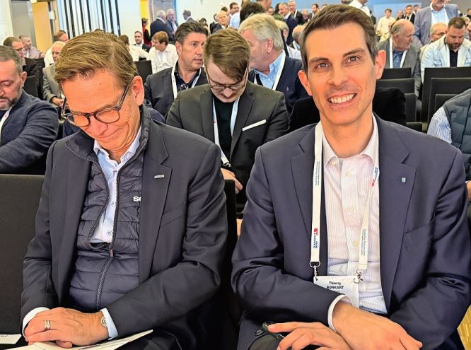 Ständerat und Astag-Zentralpräsident Thierry Burkart (r., hier neben Christian Levin) hielt eine starke Rede.