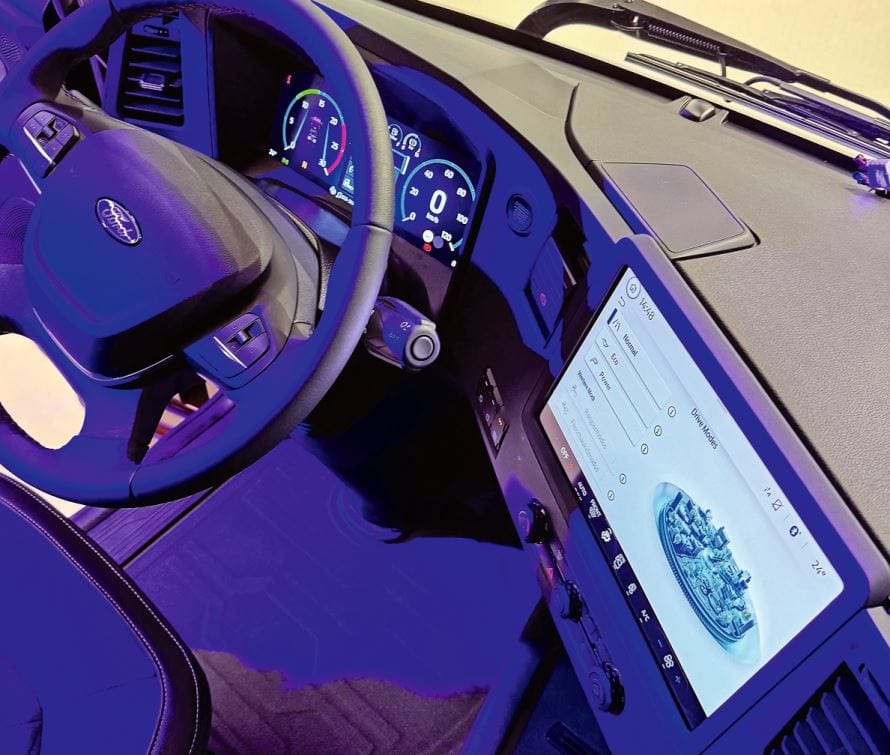 Auf dem Display sind alle wichtigen Fahrzeuginformationen vorhanden.