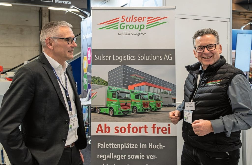 Peter Mollenkopfr (re.), Geschäftsführer der Sulser Transport AG, hier mit Kunde Christoph Druck von der Videojet Technologies GmbH.