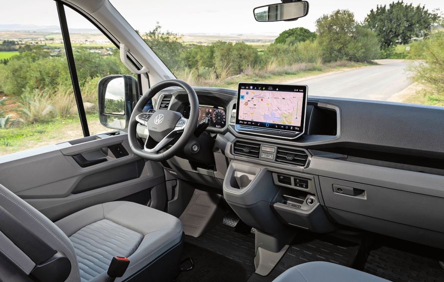 Alle Grand California-Modelle profitieren vom 2025er-Crafter-Update mit Digital Cockpit Pro und neuen Assistenten.