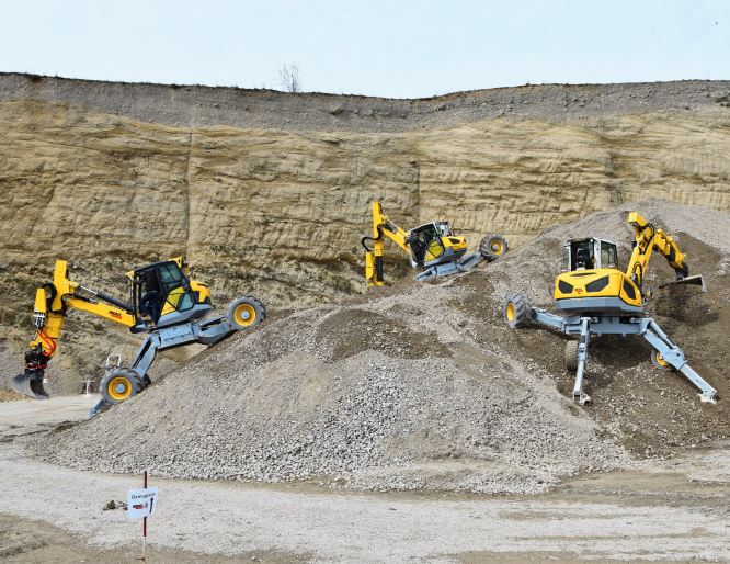 Der Ansturm auf die Menzi Muck Schreitbagger war so gross, dass zeitweise viel Geduld gefragt war.
