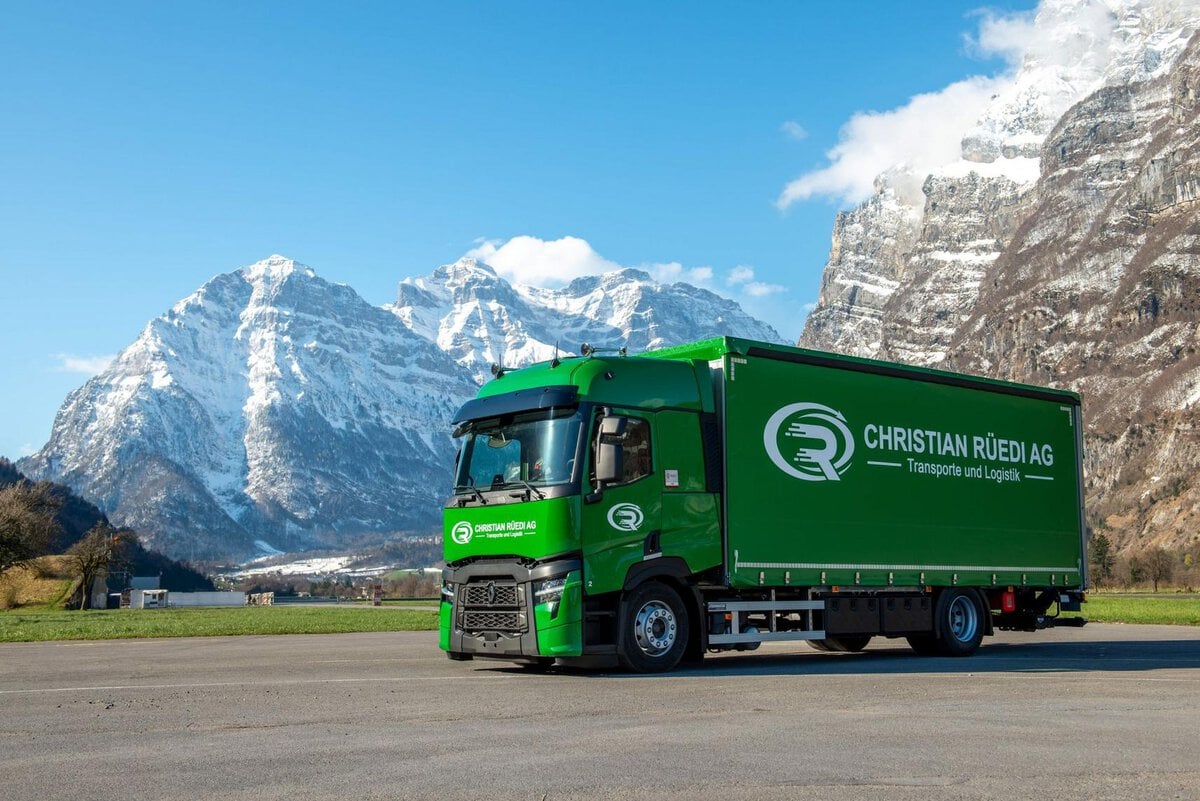 Christian Rüedi AG verstärkt Flotte mit neuem Renault Truck. Quelle: zvg