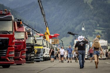 Über 1000 Lastwagen auf der Truck Meile in Interlaken. Quelle: zvg
