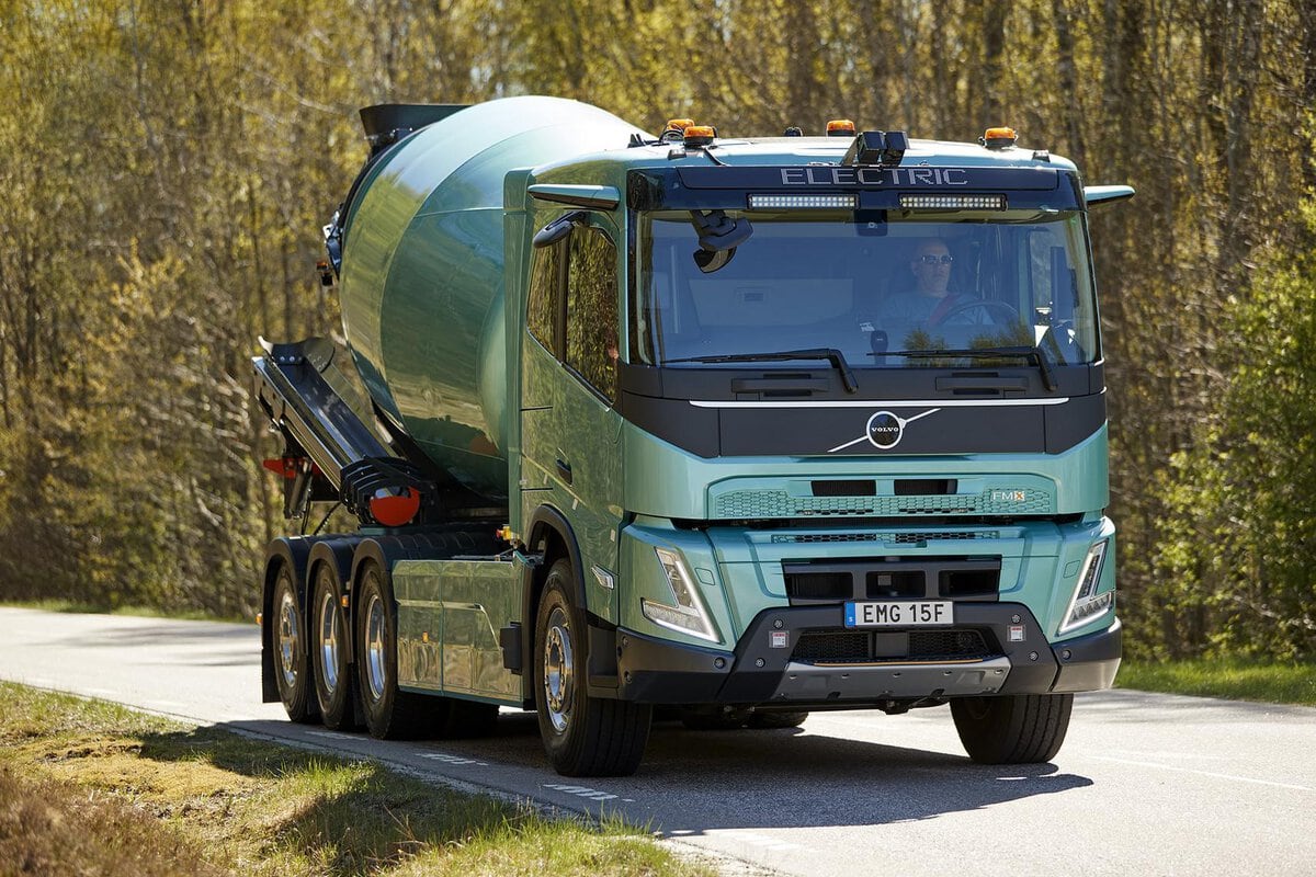 Volvo FMX Electric mit revolutionärem Nebenantrieb für Mischer. Quelle: zvg