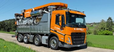 Das neueste Flaggschiff, ein Volvo FM 500 8×2R, ist seit Dezember 2025 im Dienst und markiert einen technologischen Quantensprung.