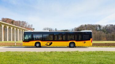 PostAuto Flotte könnte 15 Jahre früher elektrisch fahren. Quelle: zvg