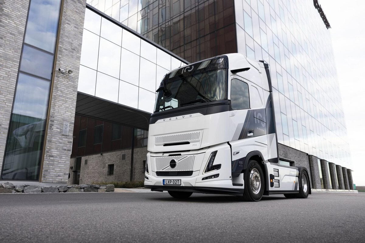 Volvo FH in exklusiver 100-Jahre-Sonderedition bestellbar. Quelle: zvg