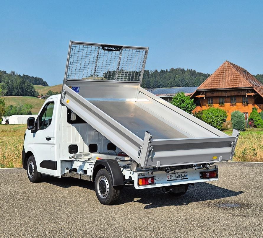 Der Werkskipper kann nach Bedarf bei einem Schweizer Umbaupartner modifiziert werden.