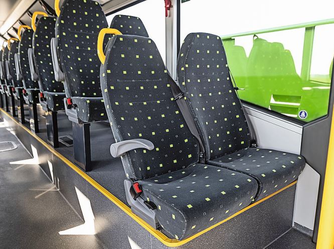 Mit einer Kapazität von bis zu 100 Fahrgästen eignet sich der Solaris Urbino 15 LE electric für frequentierte Strecken.