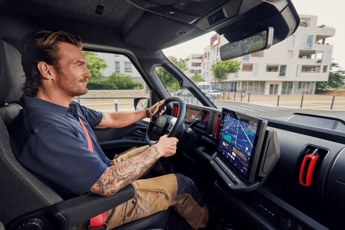 Der E-Tech Trafic bietet verbesserte Fahrersicht. Quelle: zvg